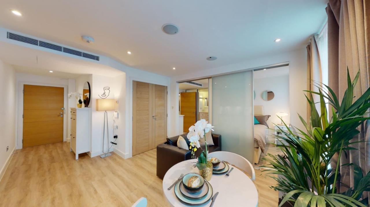 Executive Luxury One Bedroom In Vauxhall ลอนดอน ภายนอก รูปภาพ